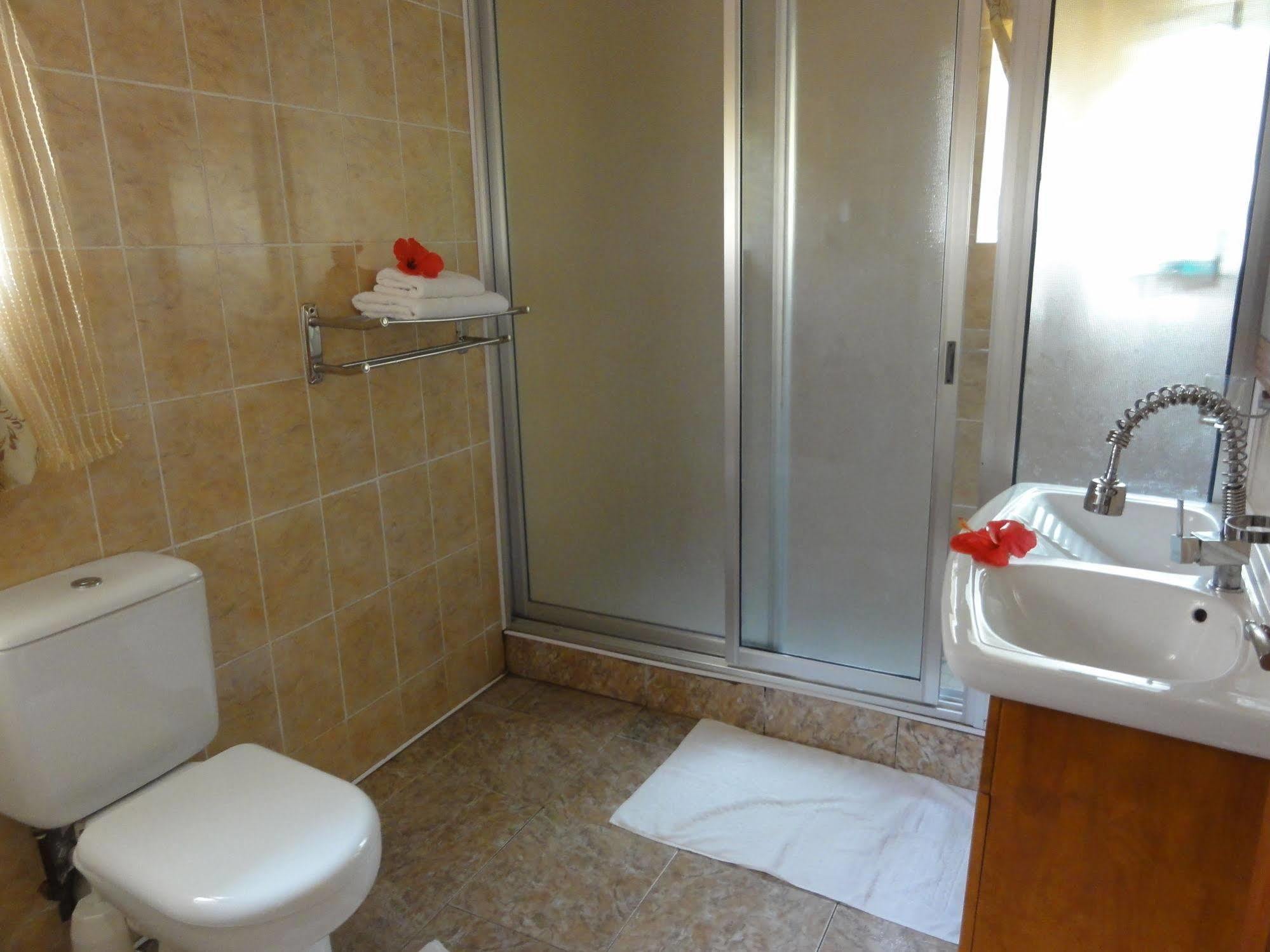 Rising Sun Guest House La Digue  Extérieur photo
